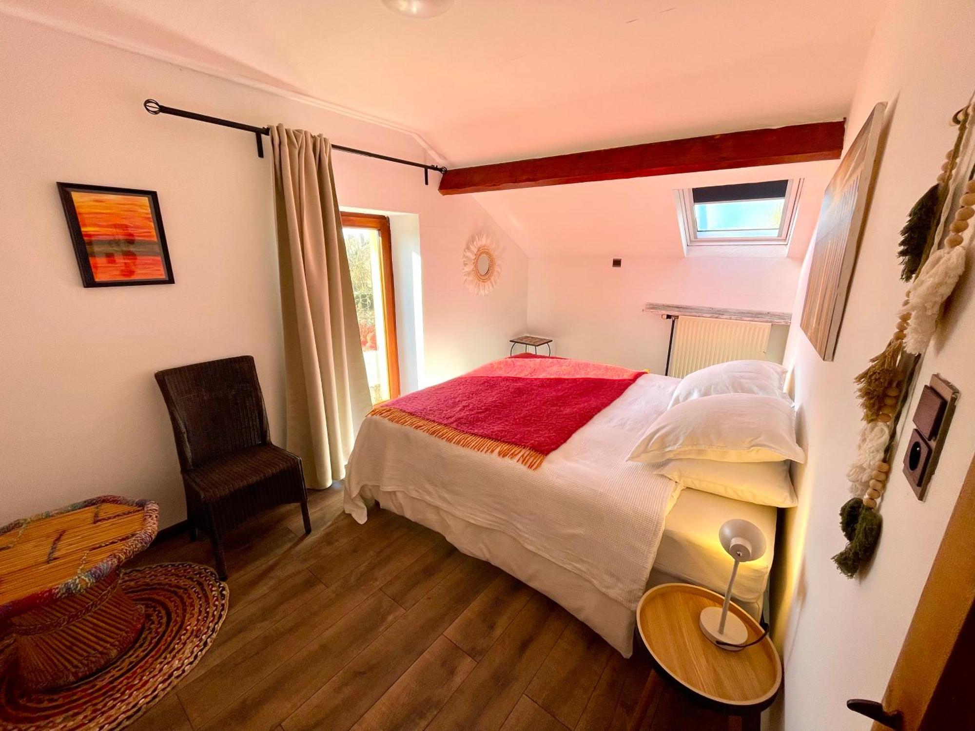 Homestay Villa O Virton Eksteriør billede