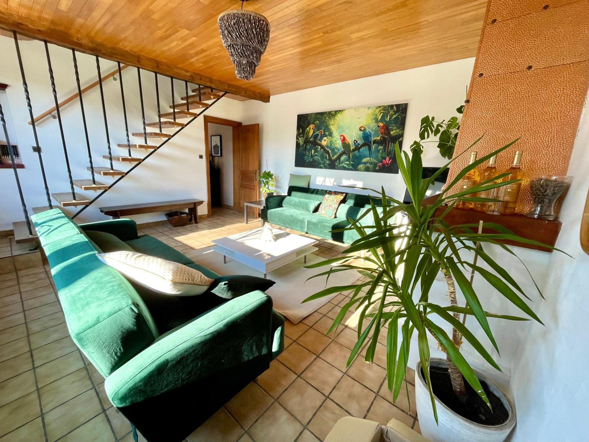 Homestay Villa O Virton Eksteriør billede